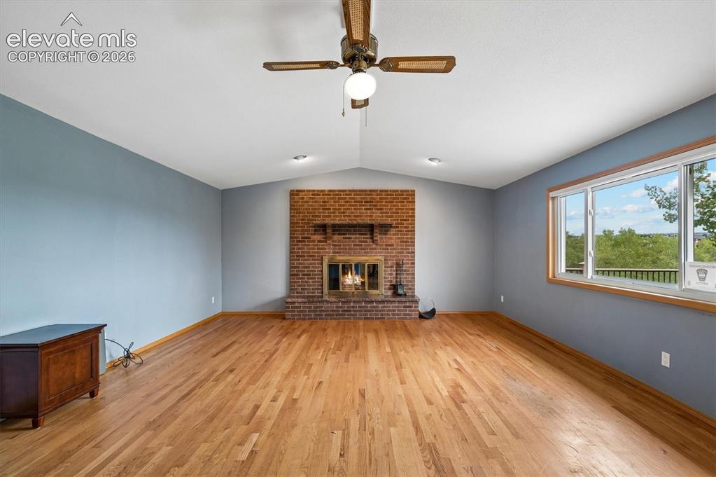 Image 24 of 40: Family Room