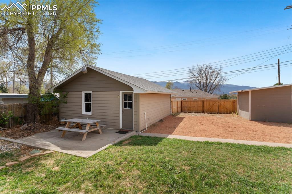 Image 31 of 37: No Description Available