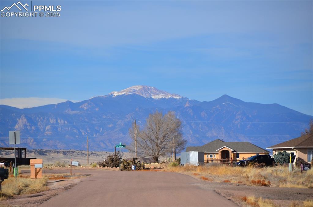 Image 24 of 24: Mountain view