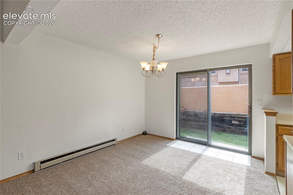 Image 17 of 44: Dining Area