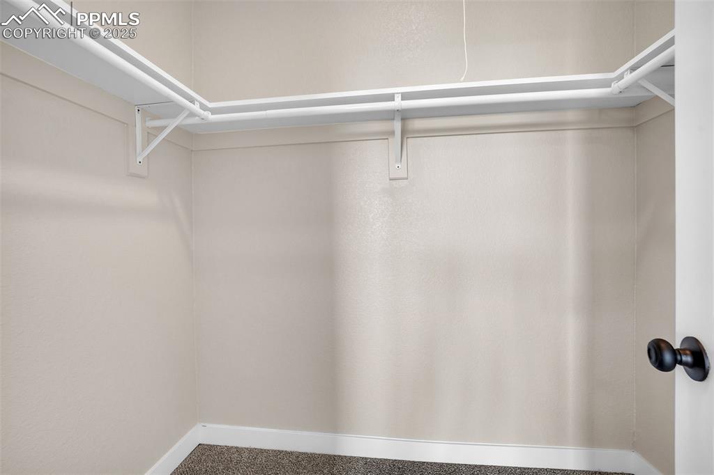 Image 25 of 45: Closet