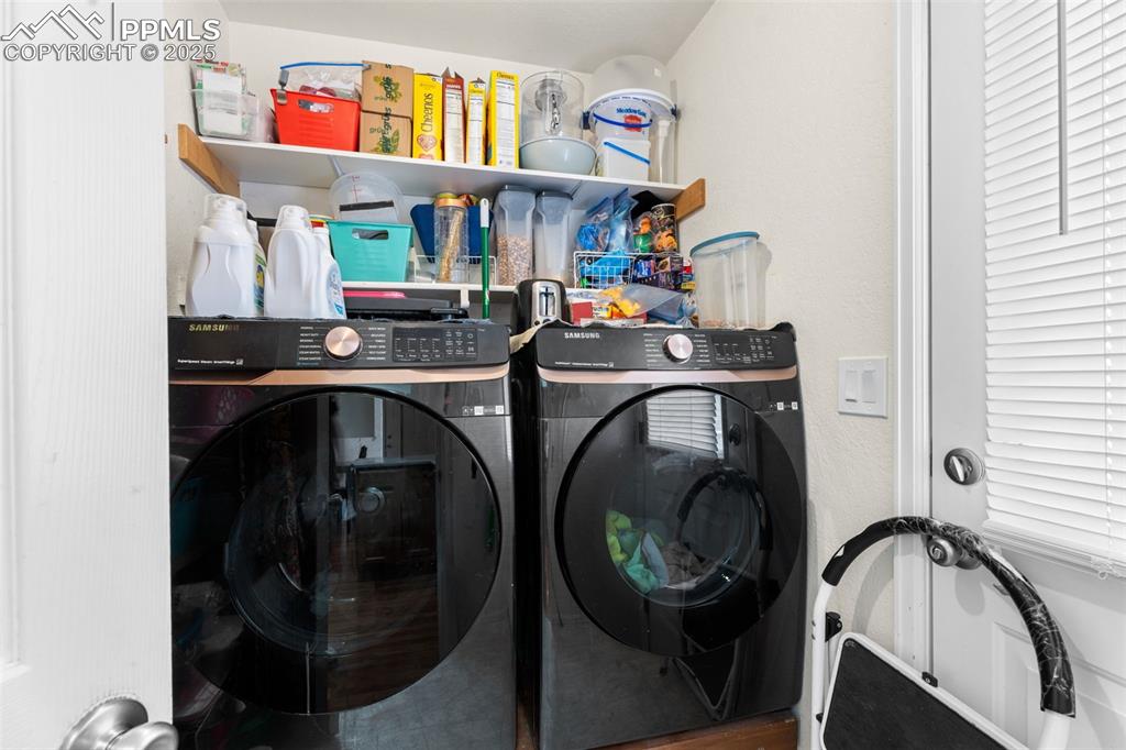 Image 9 of 29: Laundry