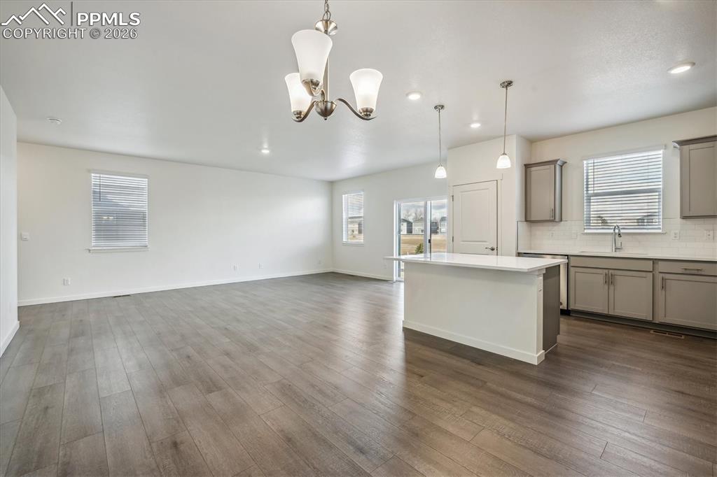 Image 7 of 19: No Description Available