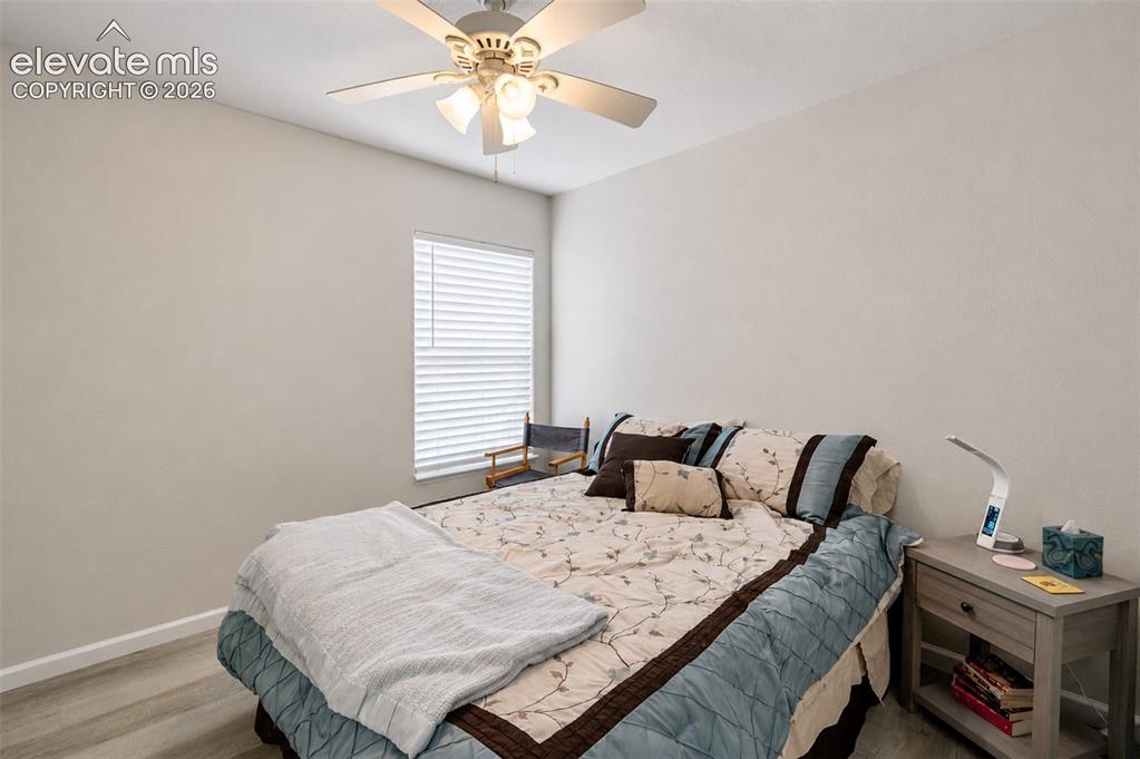 Image 16 of 27: Bedroom (2)