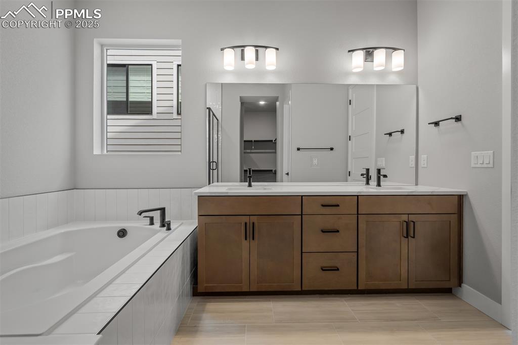 Image 19 of 36: Master Bathroom