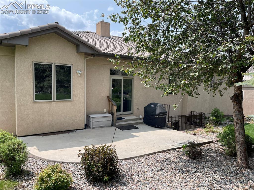 Image 25 of 39: Back of Structure