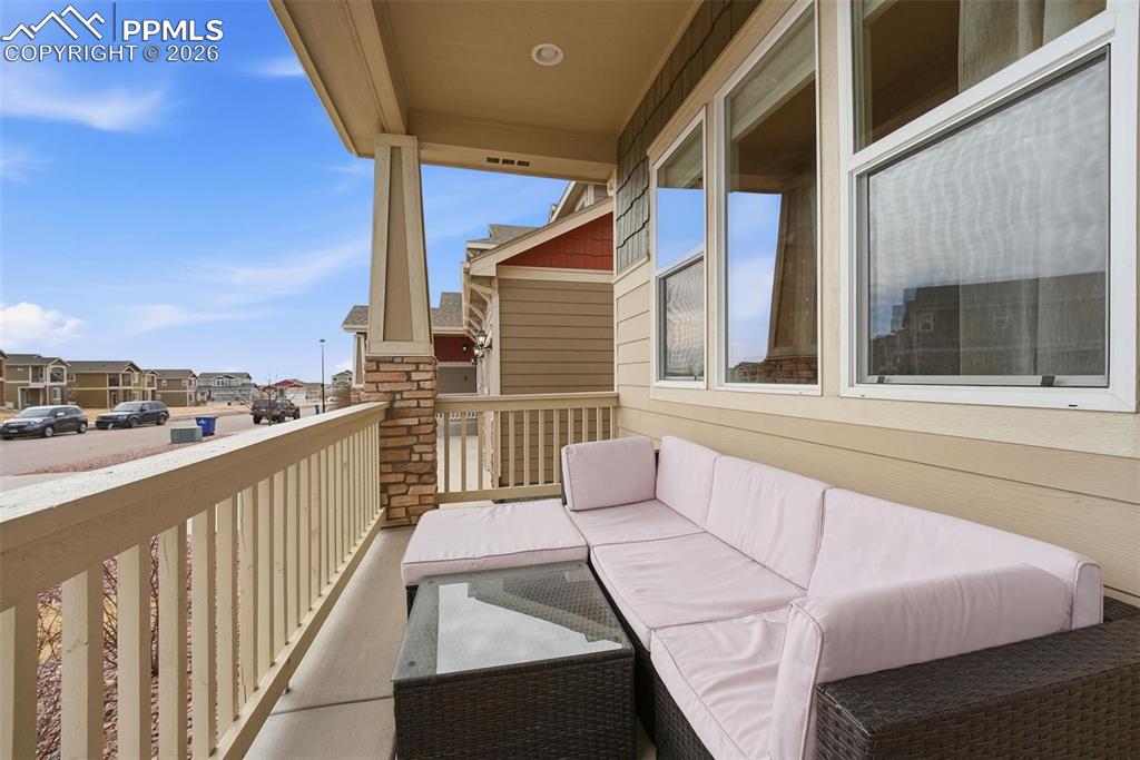 Image 4 of 50: Balcony