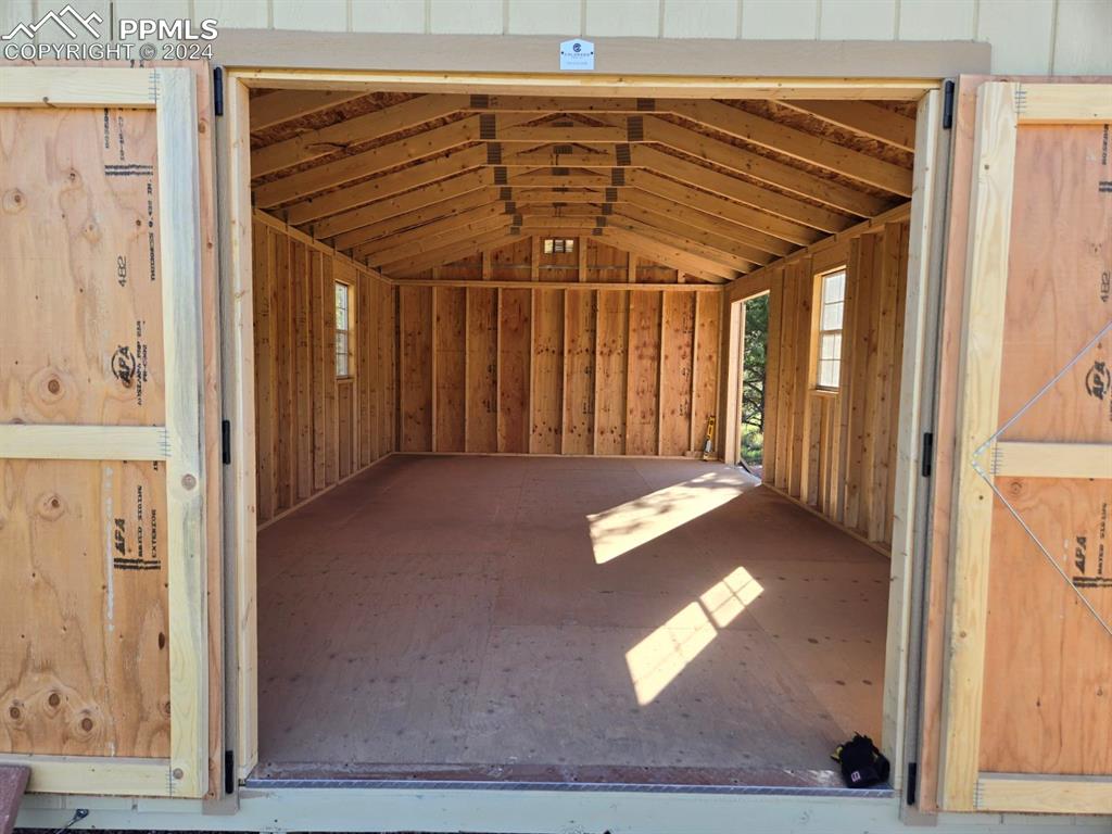 Image 6 of 33: Storage