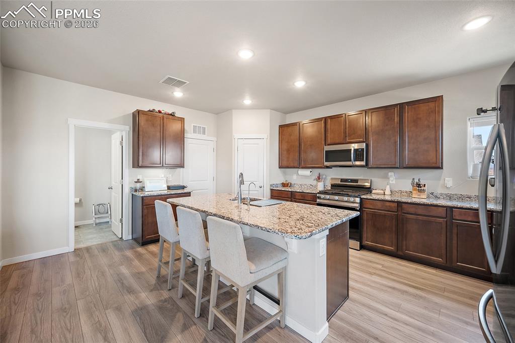 Image 11 of 34: Kitchen
