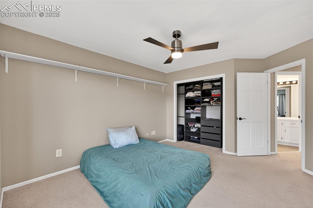 Image 38 of 46: Bedroom