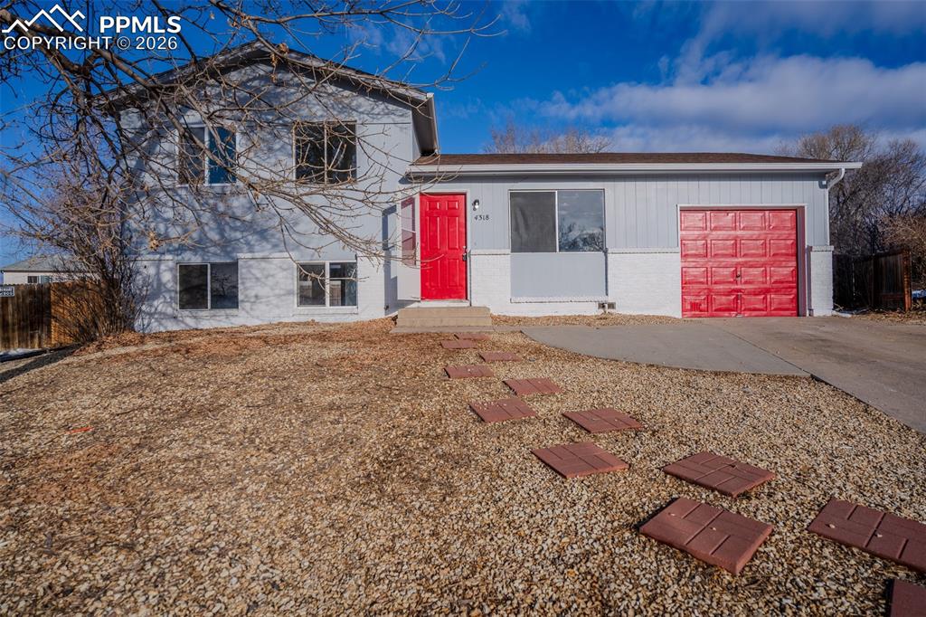 Image 3 of 17: Front of Structure