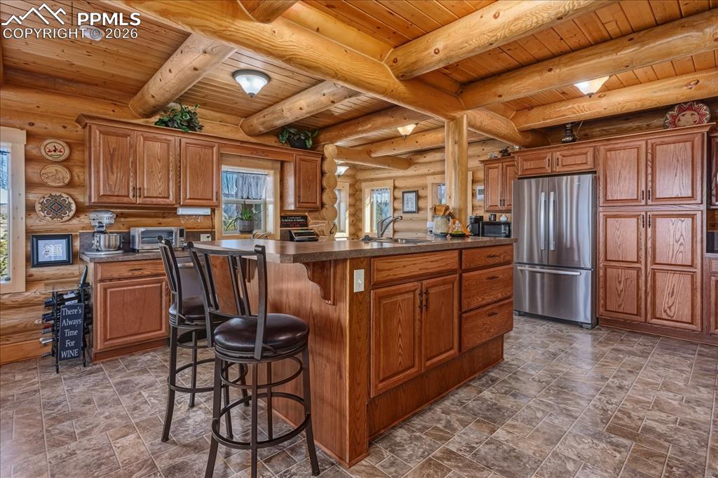 Image 10 of 49: Kitchen