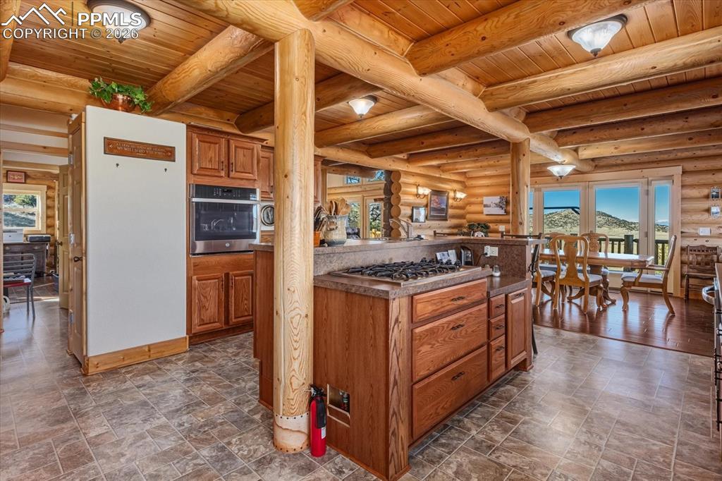 Image 12 of 49: Kitchen