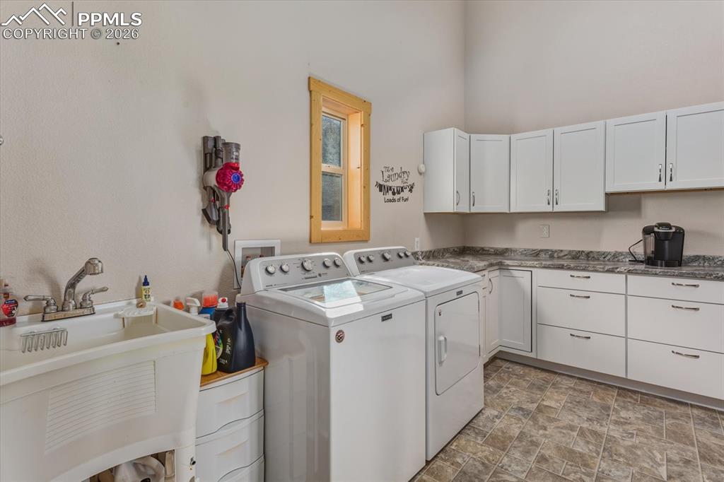 Image 32 of 49: Laundry