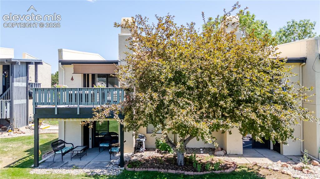 Image 2 of 41: Back of Structure