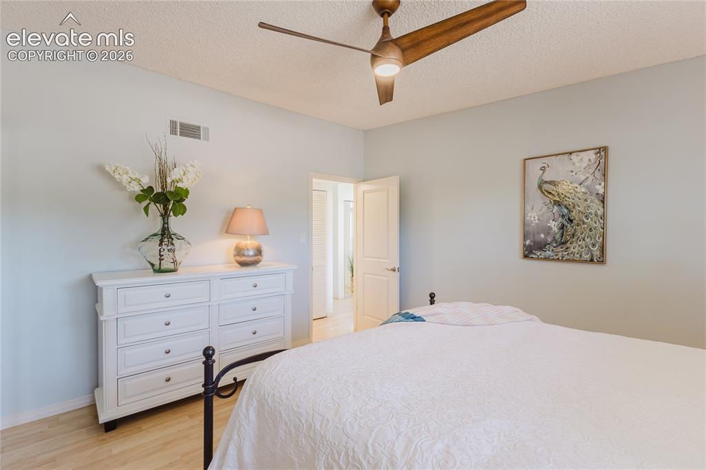 Image 8 of 41: Bedroom