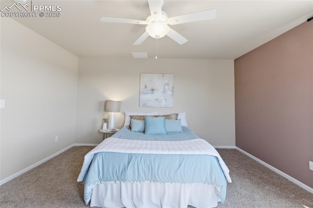 Image 14 of 27: Kitchen