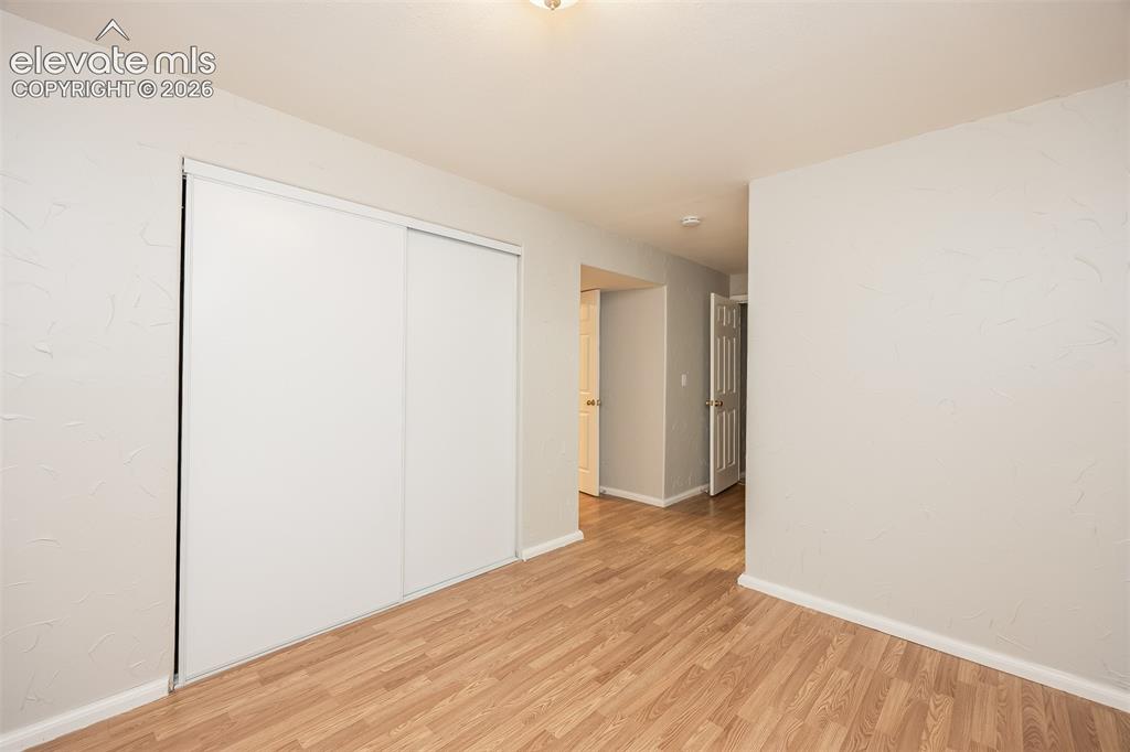 Image 18 of 22: Bedroom