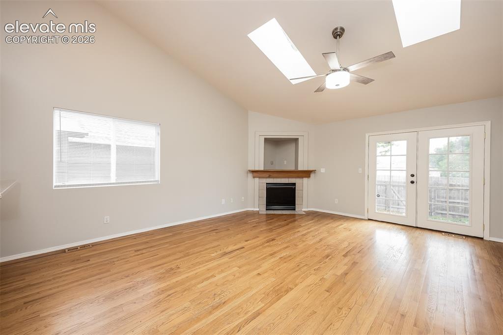 Image 2 of 22: Living Room