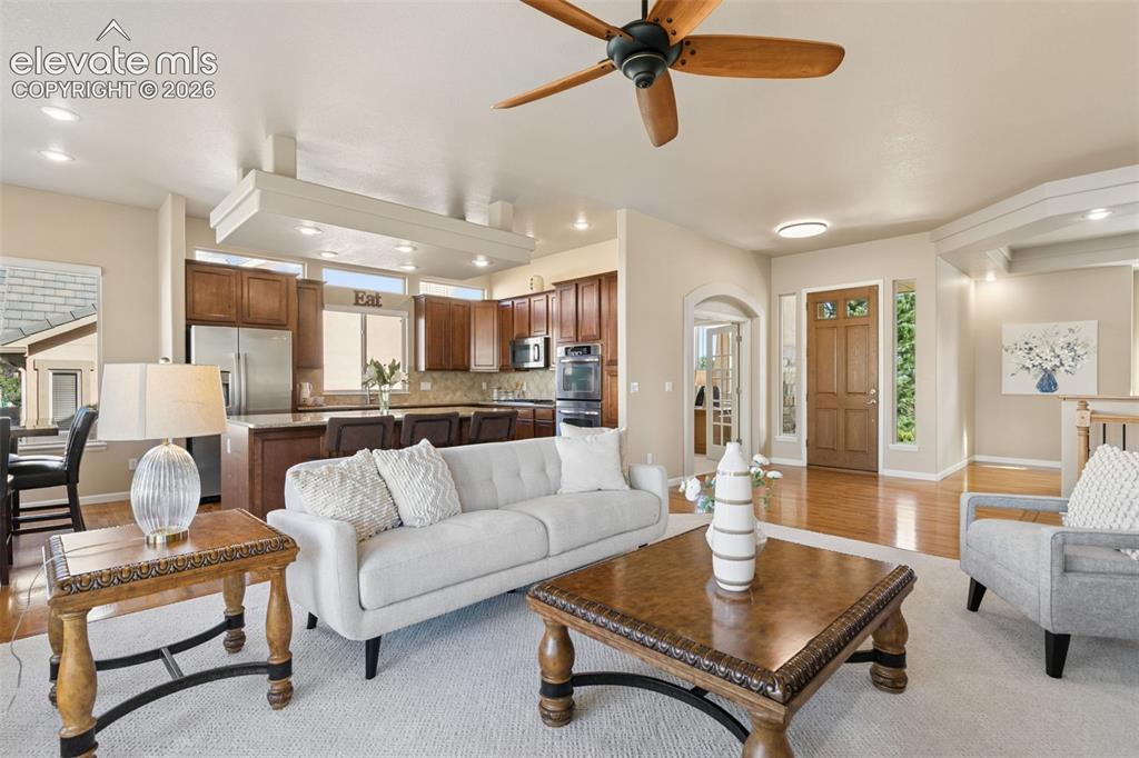 Image 9 of 50: Living Room