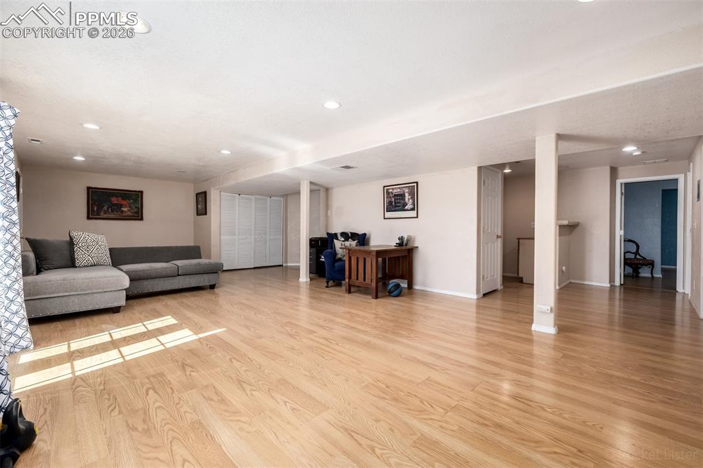 Image 23 of 42: Family Room