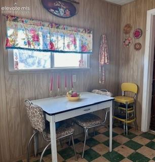 Image 26 of 29: Dining Area