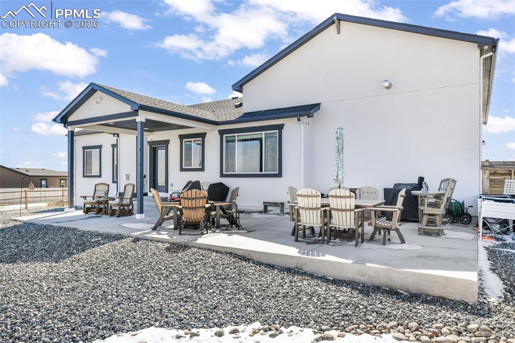 Image 36 of 50: Office