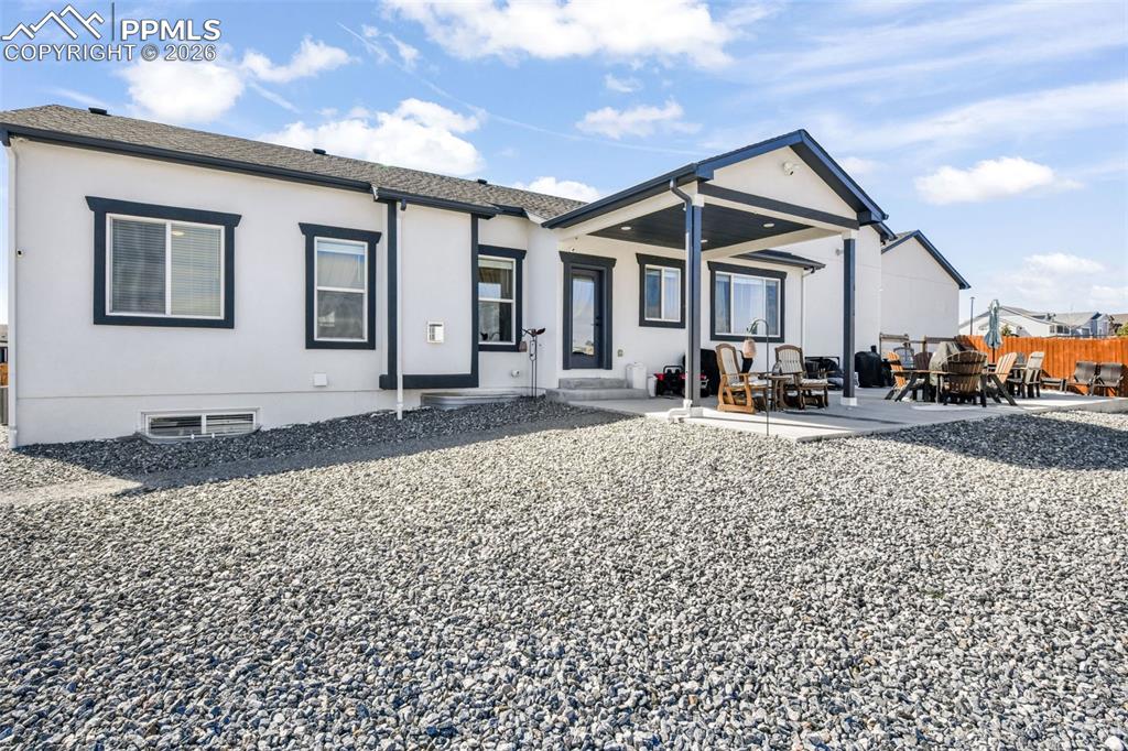 Image 37 of 50: Bathroom