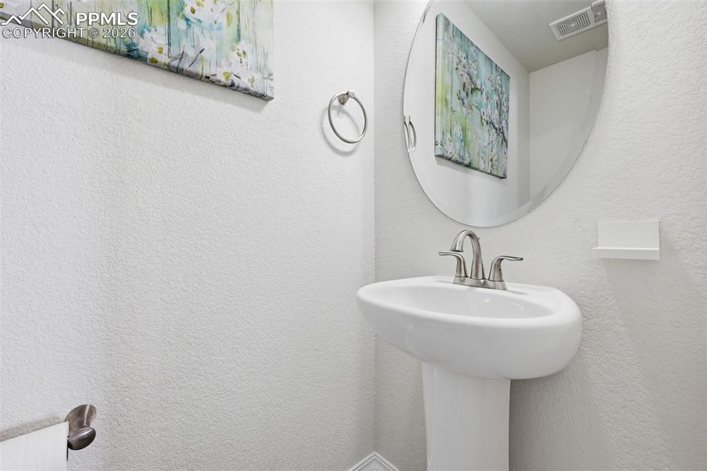 Image 11 of 37: Bathroom