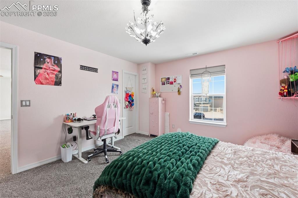 Image 26 of 37: Bedroom