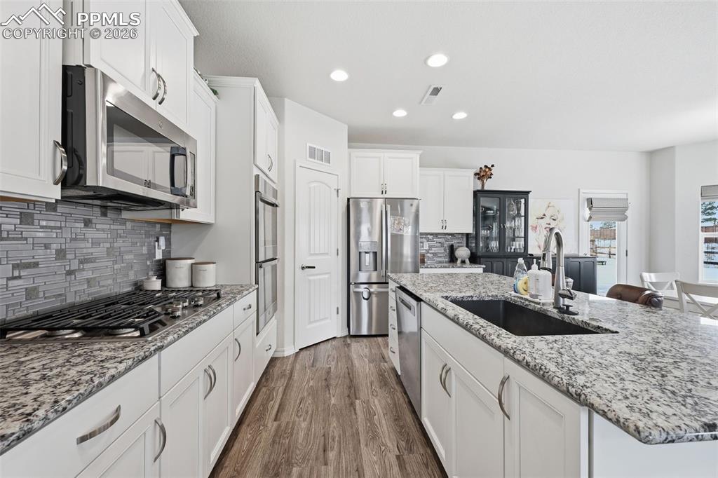 Image 8 of 37: Kitchen