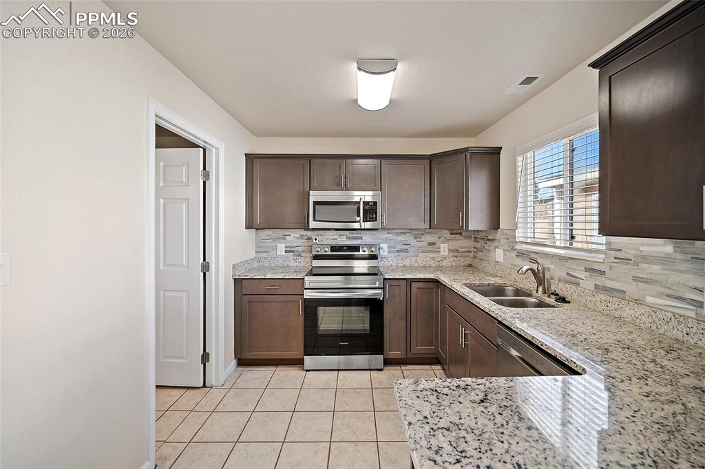 Image 7 of 50: No Description Available