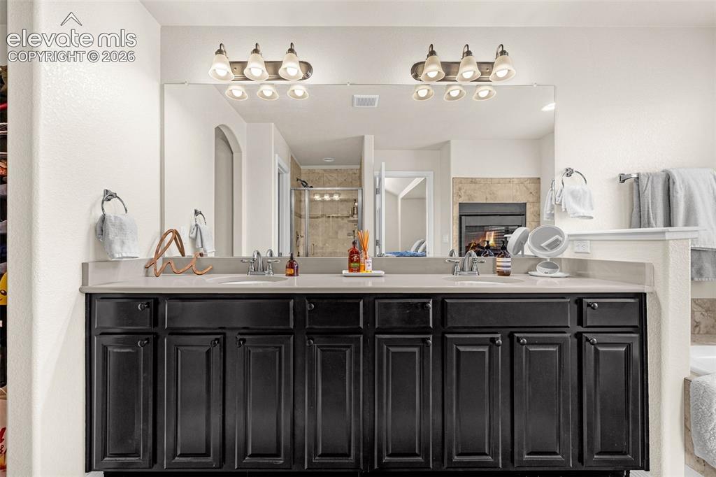 Image 19 of 37: Master Bathroom