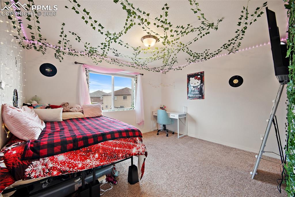 Image 20 of 37: Bedroom