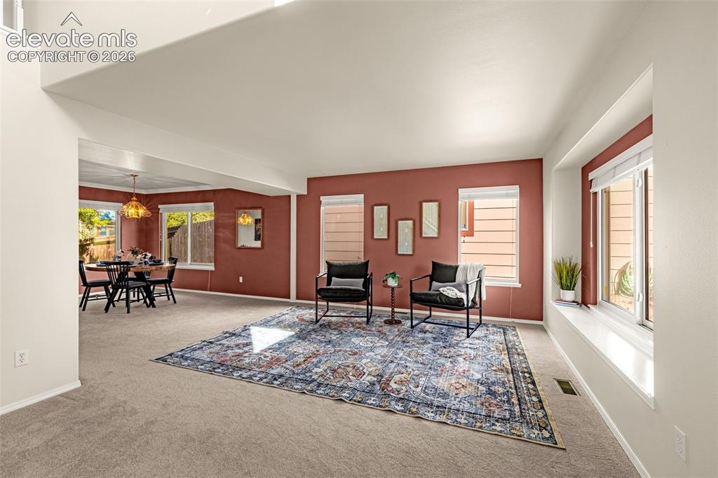 Image 4 of 41: Front living room