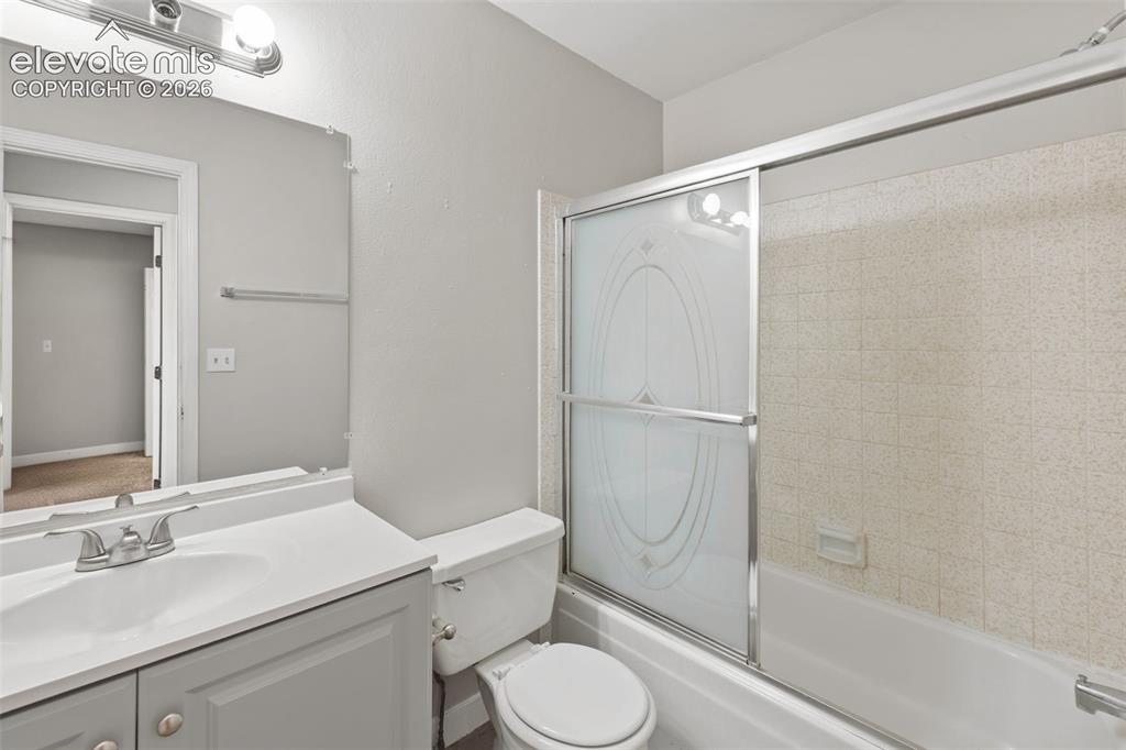 Image 12 of 45: Bathroom