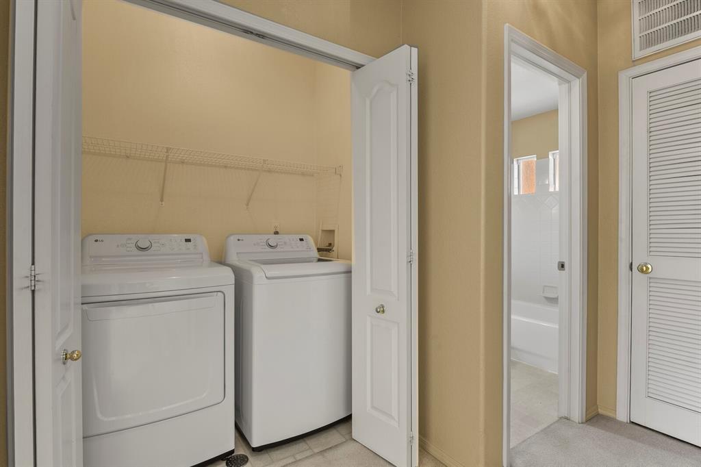 Image 28 of 37: Laundry