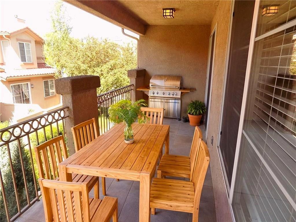 Image 33 of 37: Virtually Staged