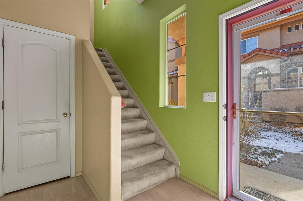 Image 5 of 37: Entry