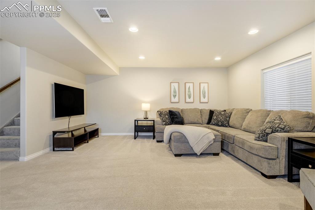 Image 24 of 42: Family Room