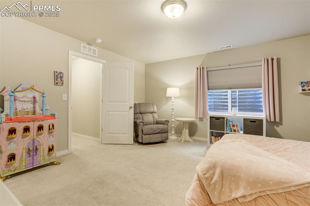 Image 27 of 42: Bedroom