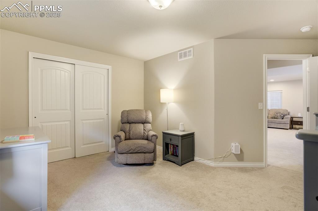 Image 29 of 42: Bedroom