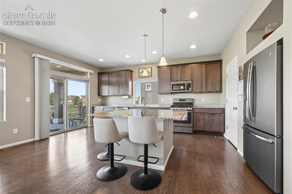 Image 10 of 41: Kitchen