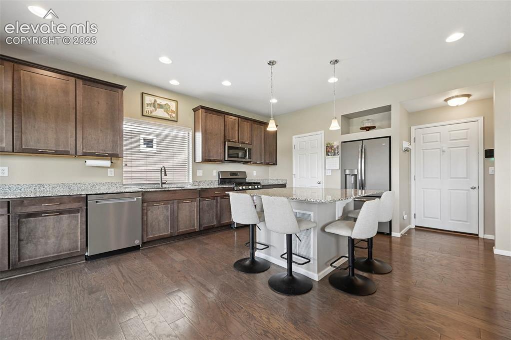 Image 11 of 41: Kitchen
