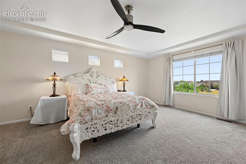 Image 18 of 41: Bedroom