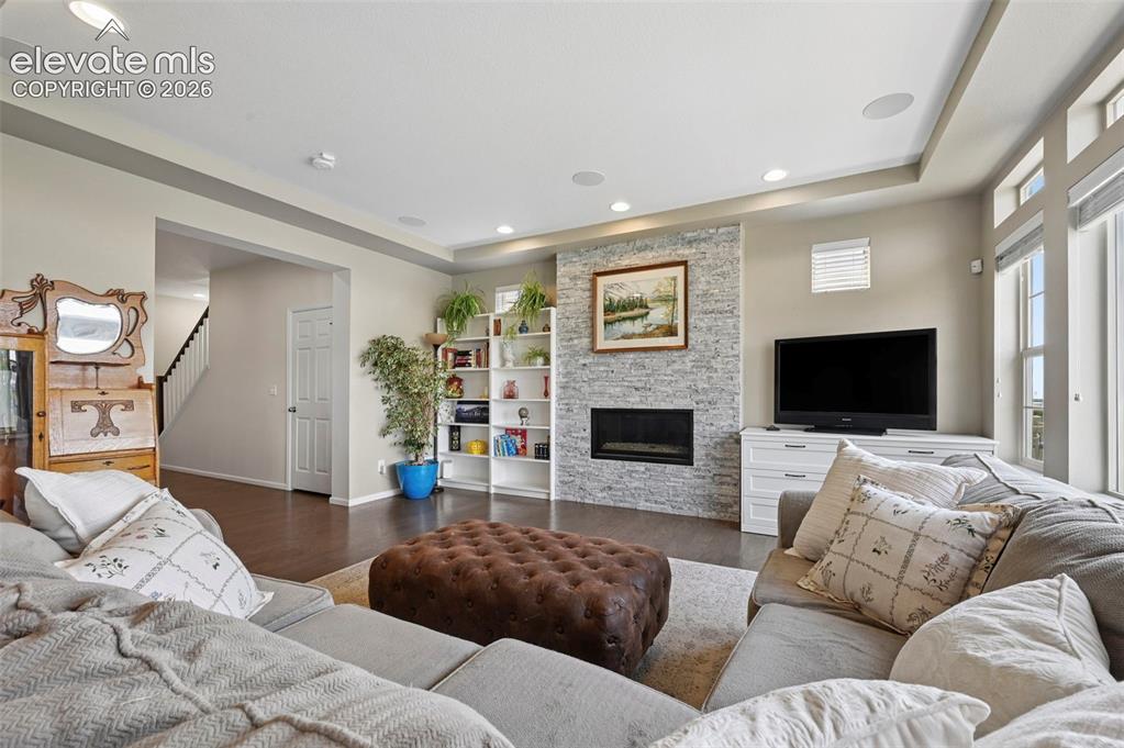 Image 5 of 41: Living Room