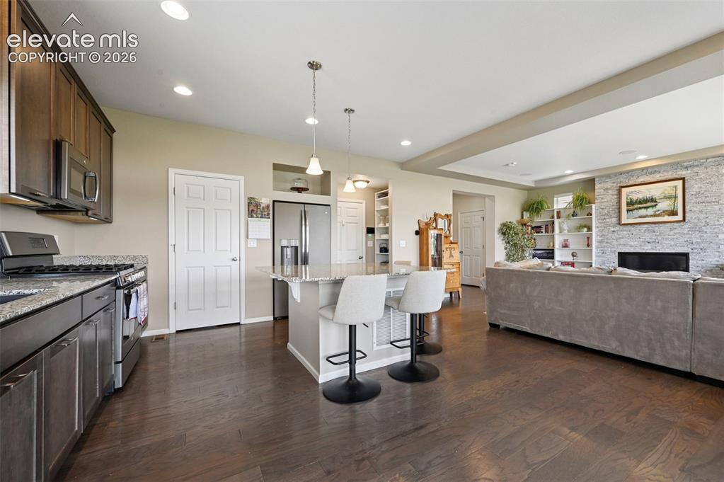 Image 9 of 41: Kitchen