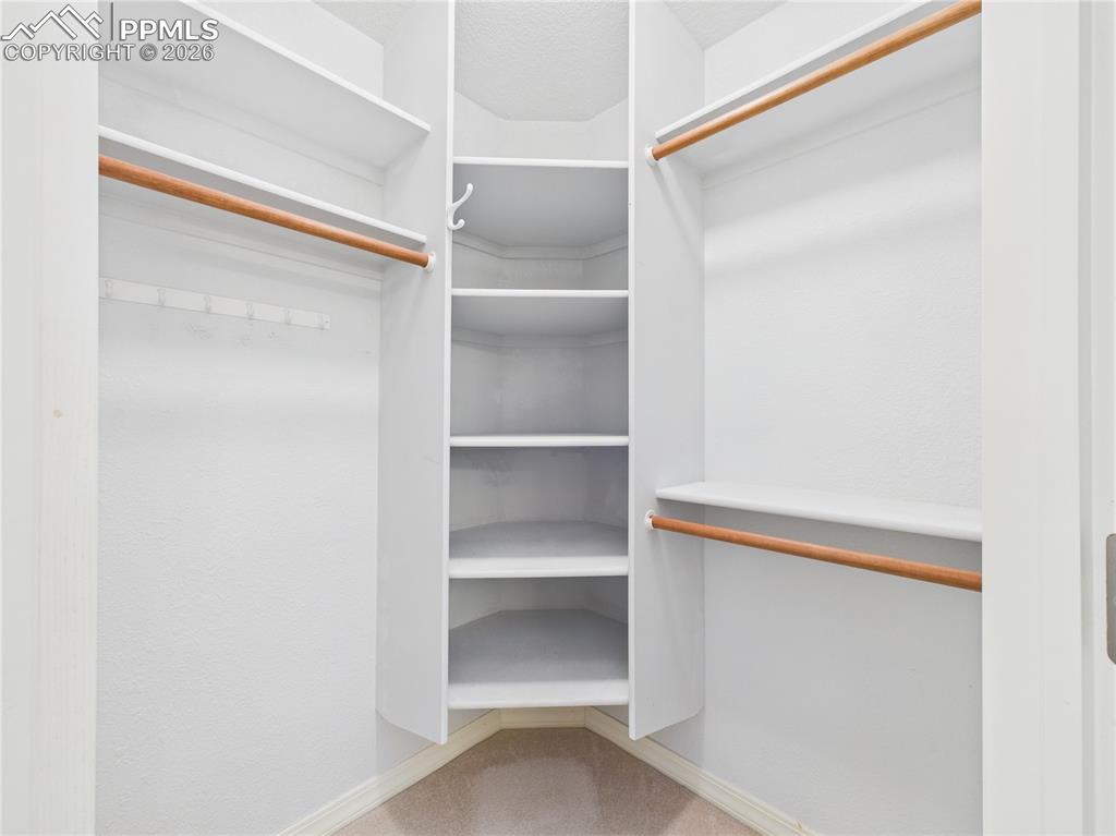 Image 27 of 39: Closet