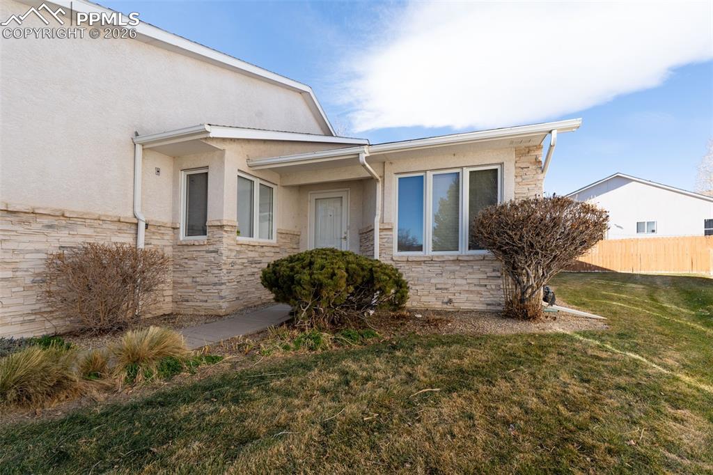 Image 3 of 39: Side of Structure