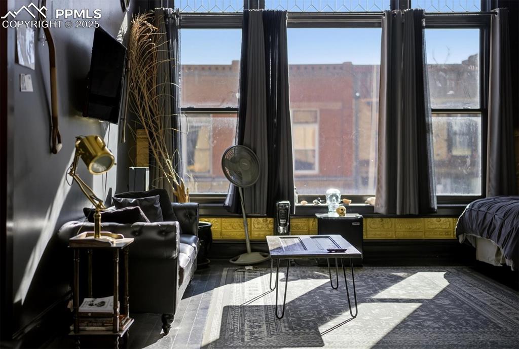 Image 46 of 50: Bedroom